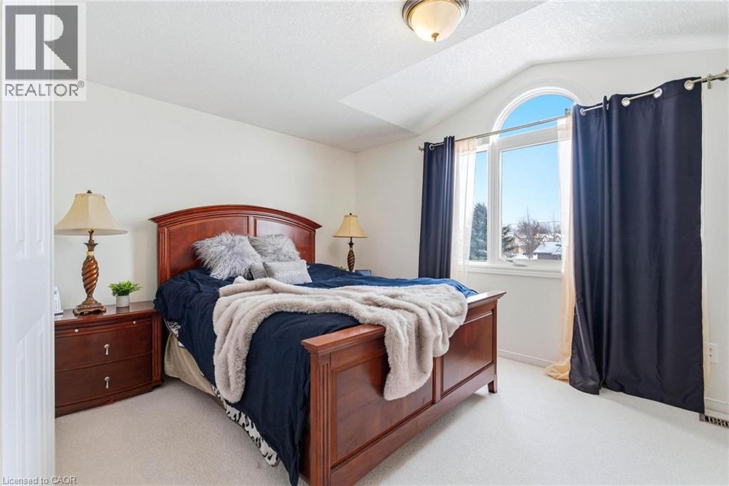 551 Chesapeake Crescent, Waterloo, Ontario  N2K 4G2 - Photo 14 - 40798427