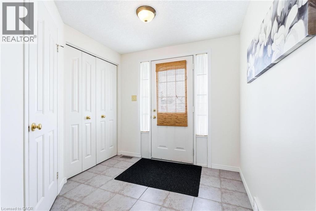 551 Chesapeake Crescent, Waterloo, Ontario  N2K 4G2 - Photo 4 - 40798427