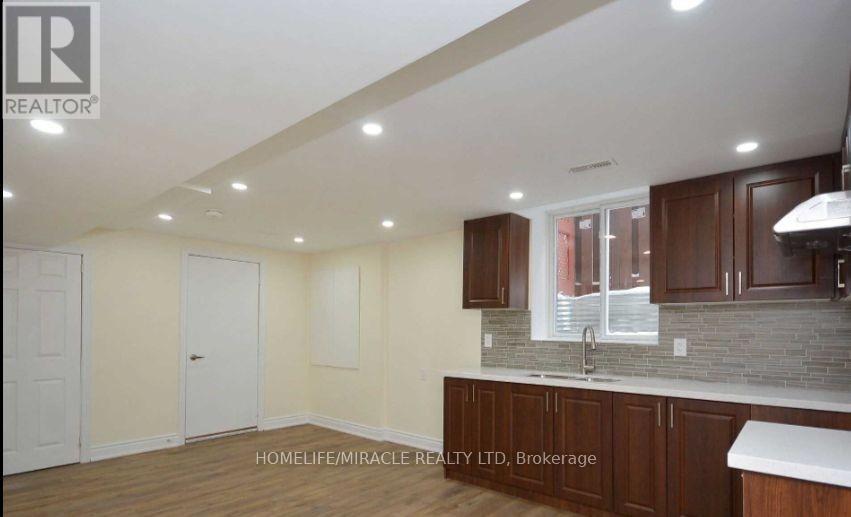 Bsmt - 833 Mays Crescent, Mississauga, Ontario  L5V 2G6 - Photo 14 - W12715580