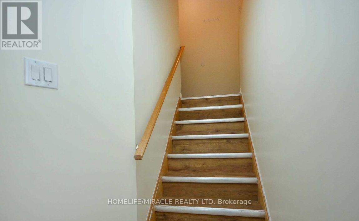 Bsmt - 833 Mays Crescent, Mississauga, Ontario  L5V 2G6 - Photo 9 - W12715580