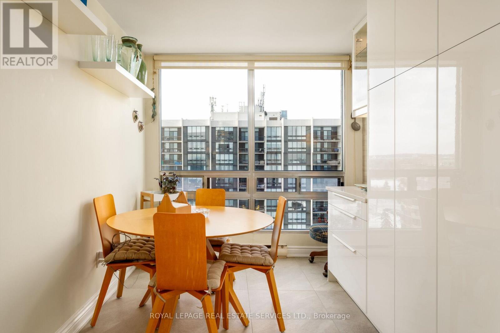 1401 - 2180 Marine Drive, Oakville, Ontario  L6L 5V2 - Photo 16 - W12715582