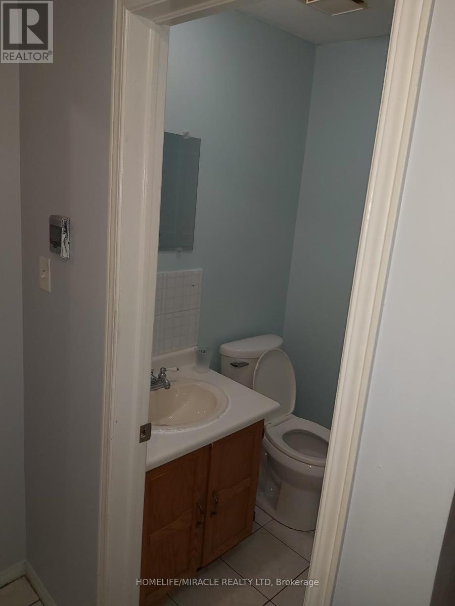 154 Torrance Wood, Brampton, Ontario  L6Y 4K2 - Photo 12 - W12715602