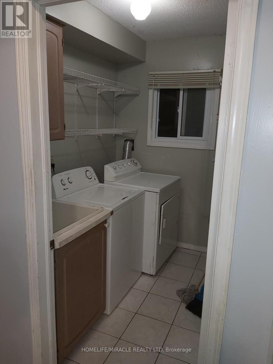 154 Torrance Wood, Brampton, Ontario  L6Y 4K2 - Photo 13 - W12715602