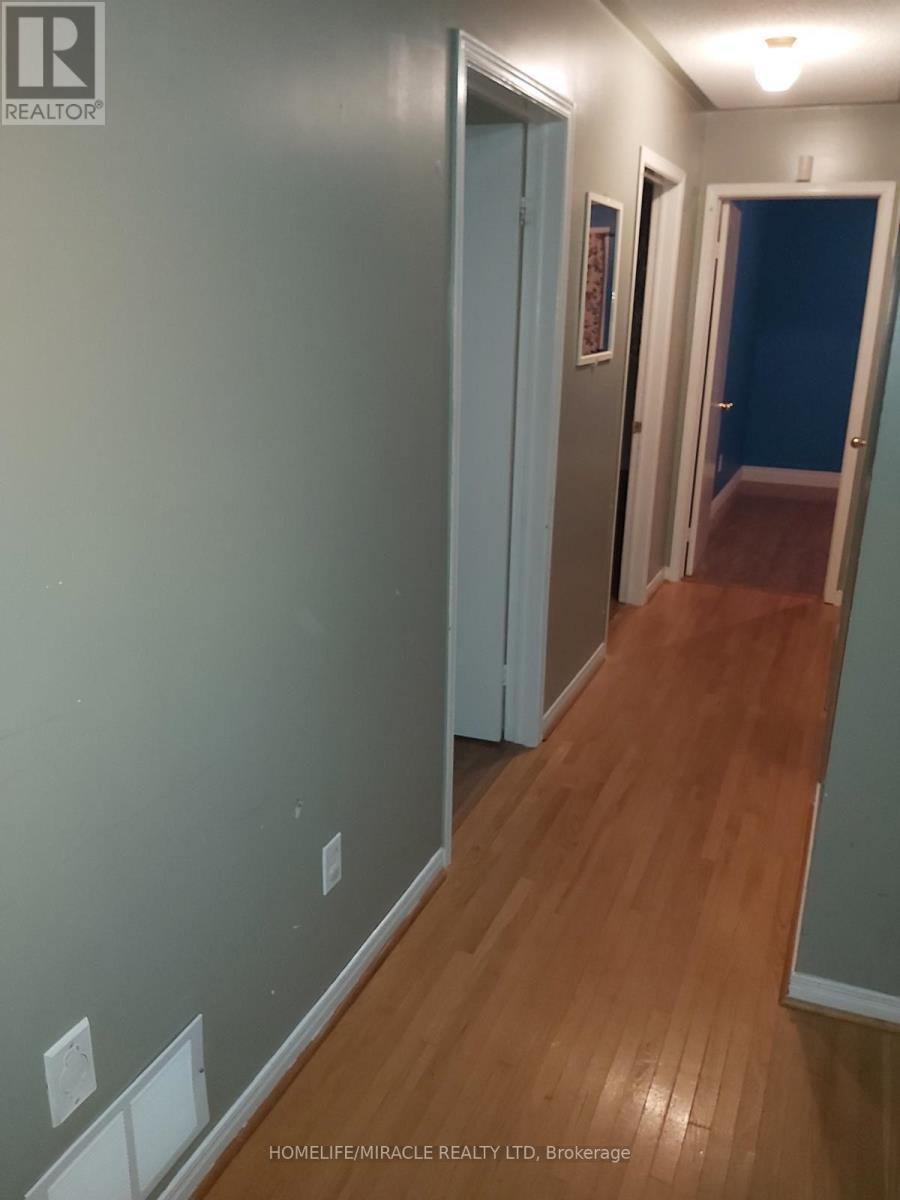 154 Torrance Wood, Brampton, Ontario  L6Y 4K2 - Photo 5 - W12715602