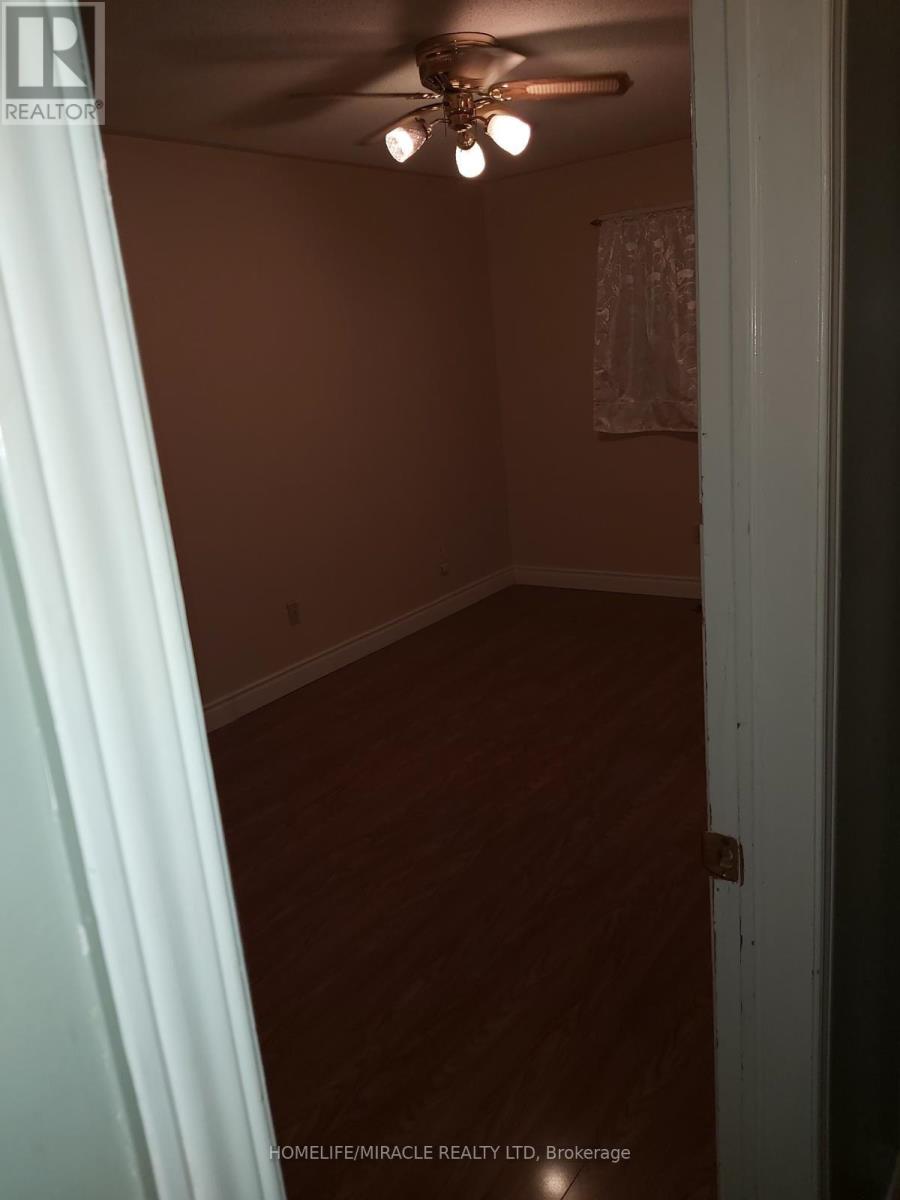 154 Torrance Wood, Brampton, Ontario  L6Y 4K2 - Photo 9 - W12715602