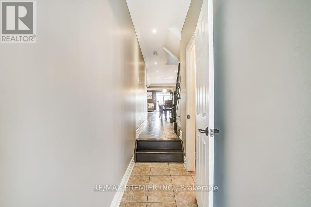 1274 Costigan Road, Milton, Ontario  L9T 0Y9 - Photo 3 - W12715610