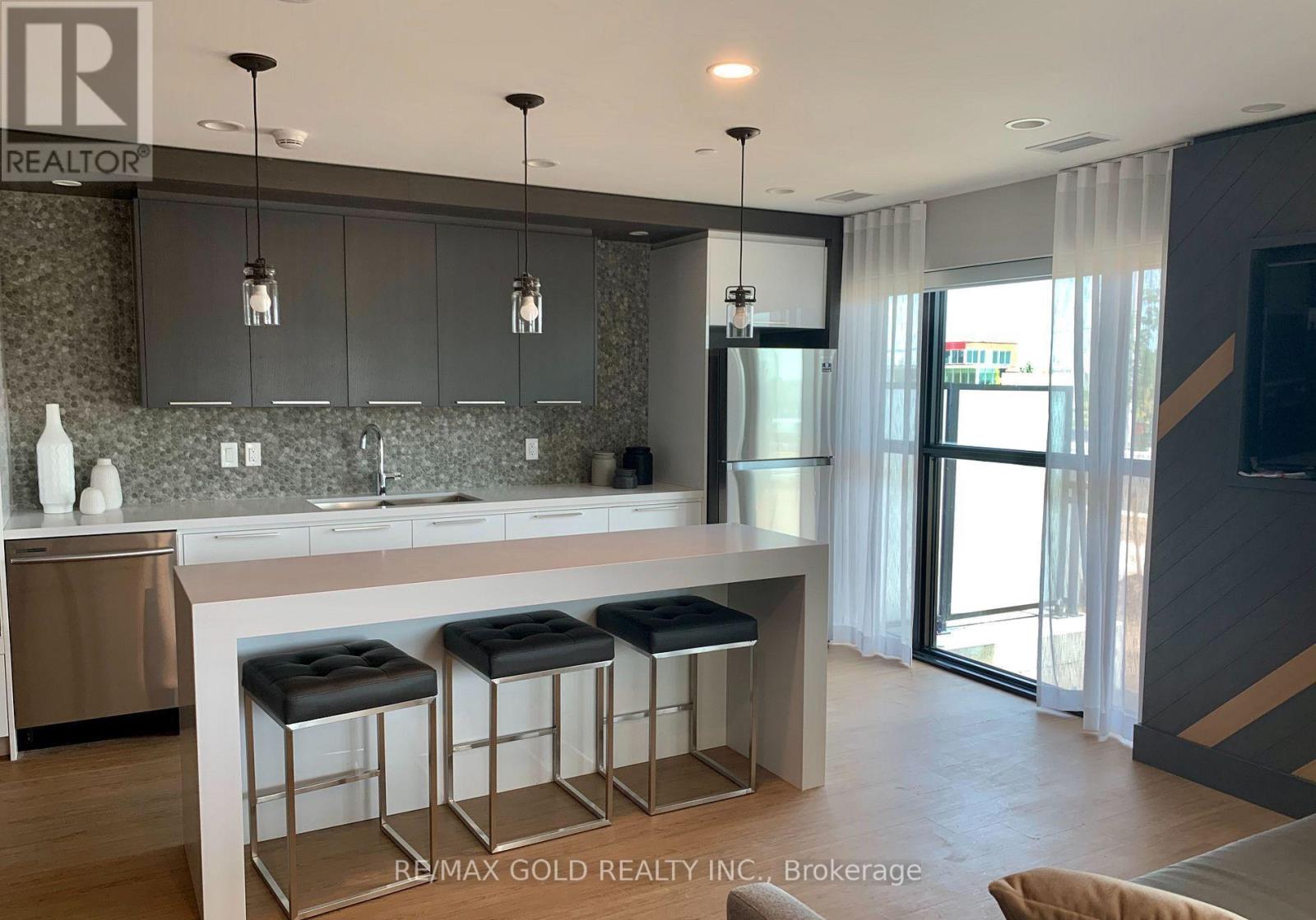 608 - 128 Grovewood Common, Oakville, Ontario  L6H 0X3 - Photo 10 - W12715620