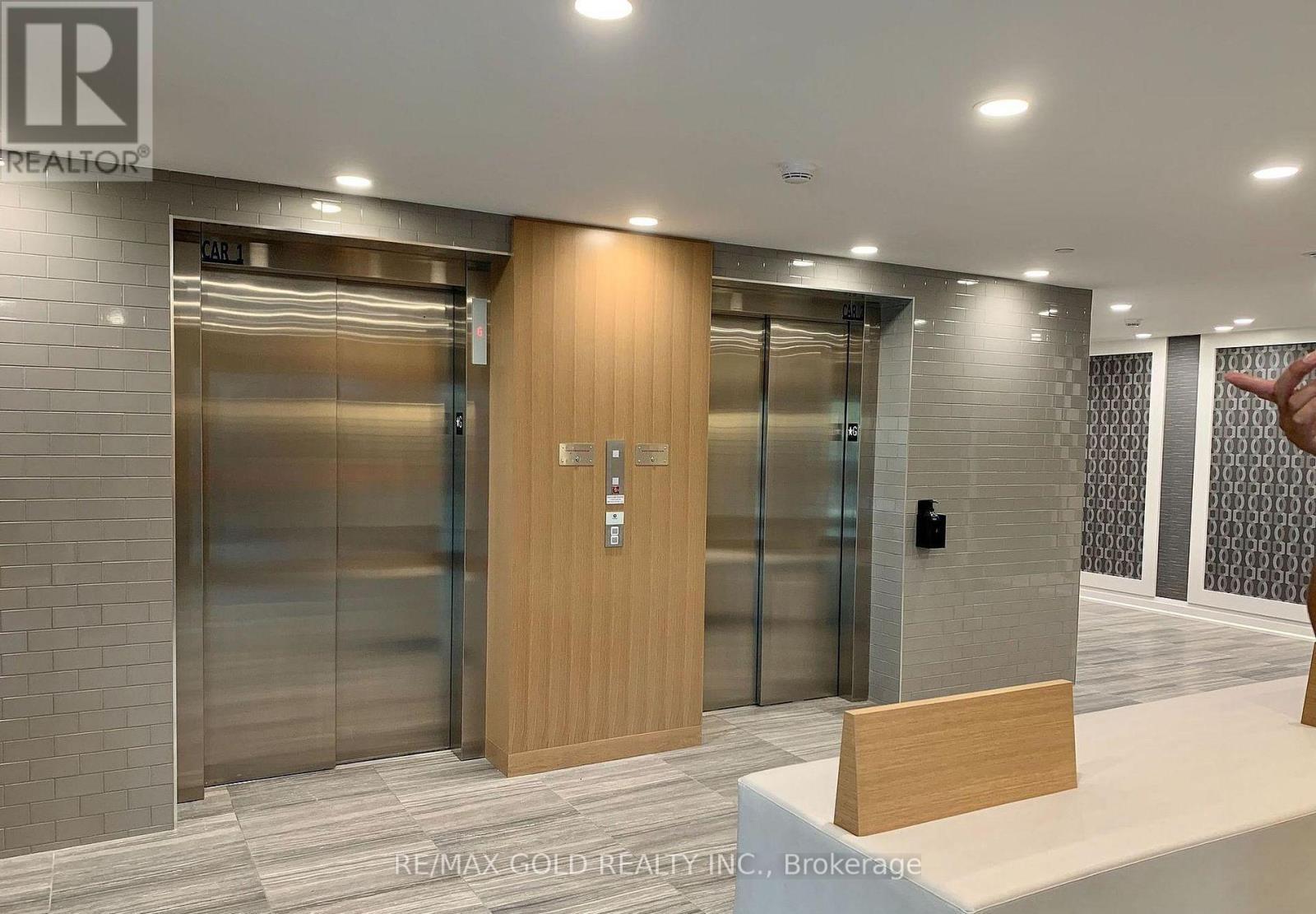 608 - 128 Grovewood Common, Oakville, Ontario  L6H 0X3 - Photo 5 - W12715620