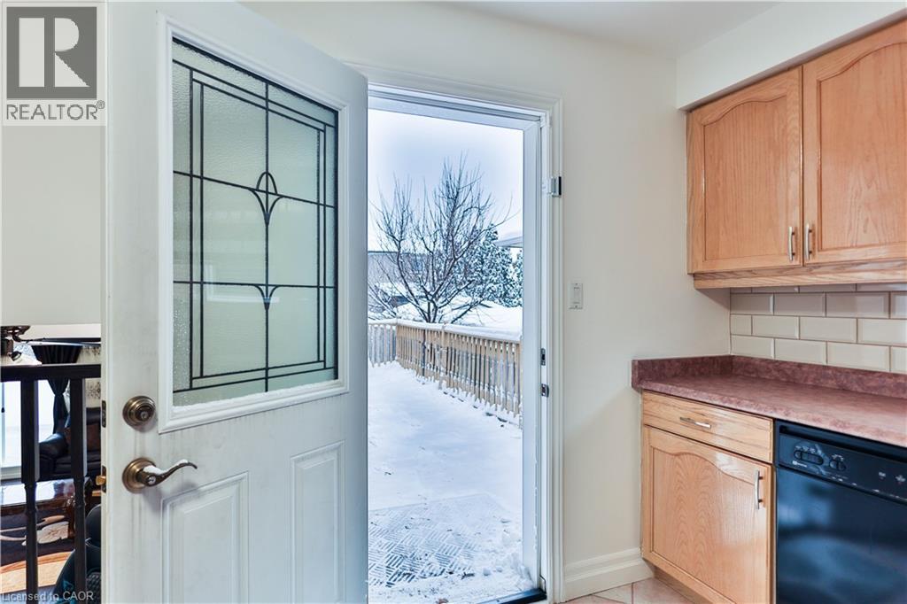 1267 Limeridge Road E, Hamilton, Ontario  L8W 1Y1 - Photo 12 - 40798946