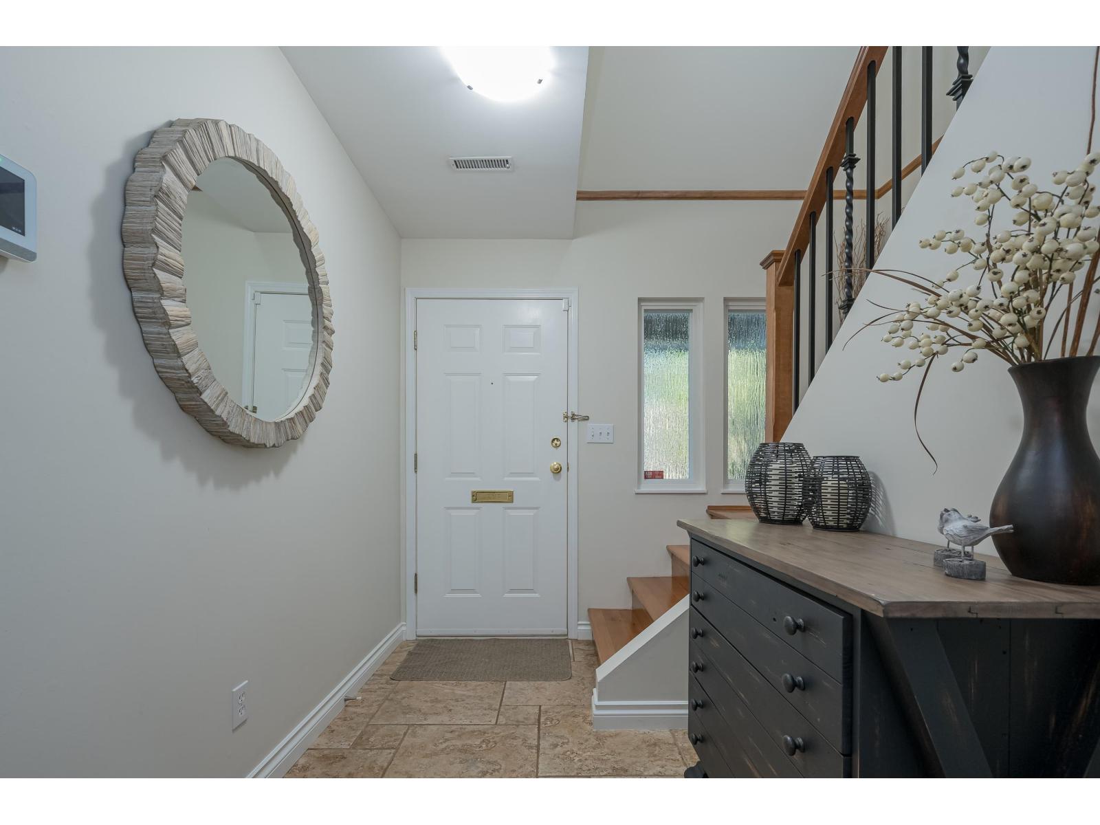 3828 201 Street, Langley, British Columbia  V3A 1P2 - Photo 3 - R3080516