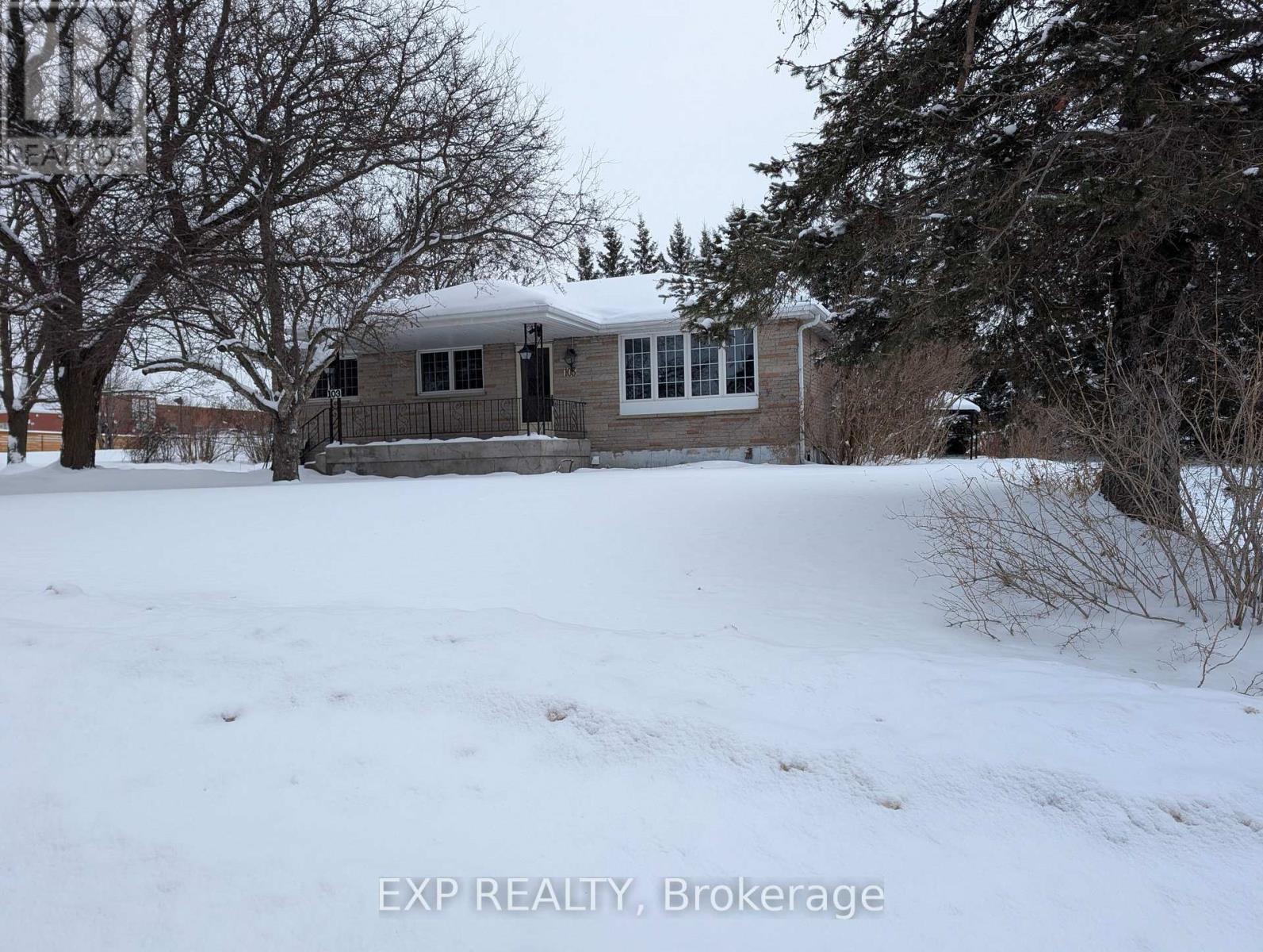 103 BRIDGE STREET, Selwyn, Ontario