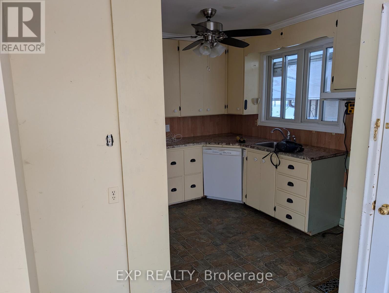 103 Bridge Street, Selwyn, Ontario  K0L 2H0 - Photo 9 - X12715556