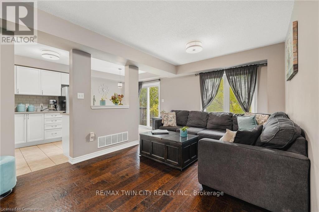 72 - 250 Ainsle Street S, Cambridge, Ontario  N1R 8P8 - Photo 3 - X12715606