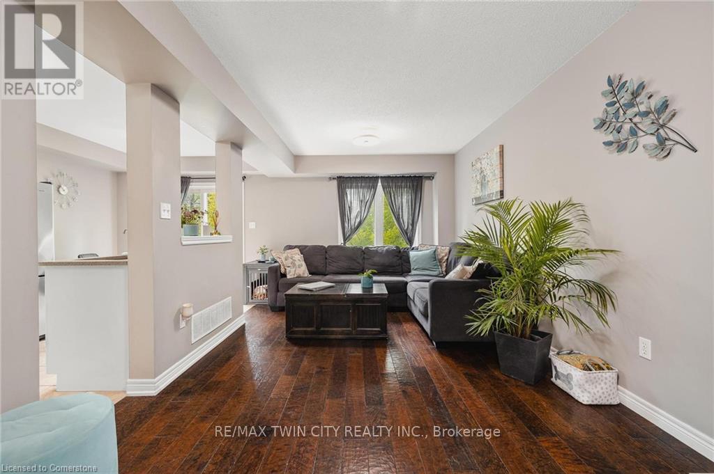 72 - 250 Ainsle Street S, Cambridge, Ontario  N1R 8P8 - Photo 4 - X12715606