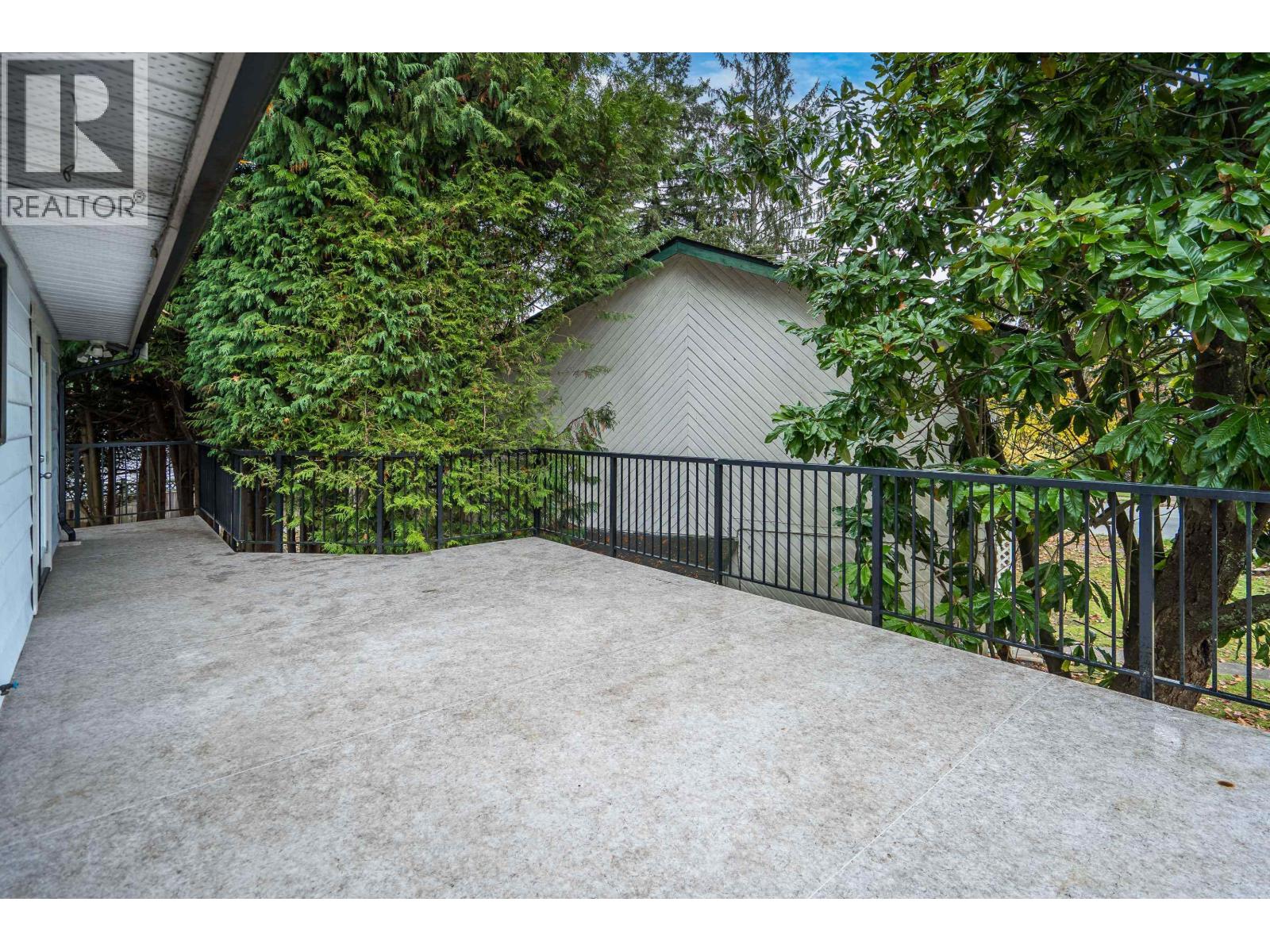 3924 Victoria Place, Port Coquitlam, British Columbia  V3B 5M1 - Photo 35 - R3063343