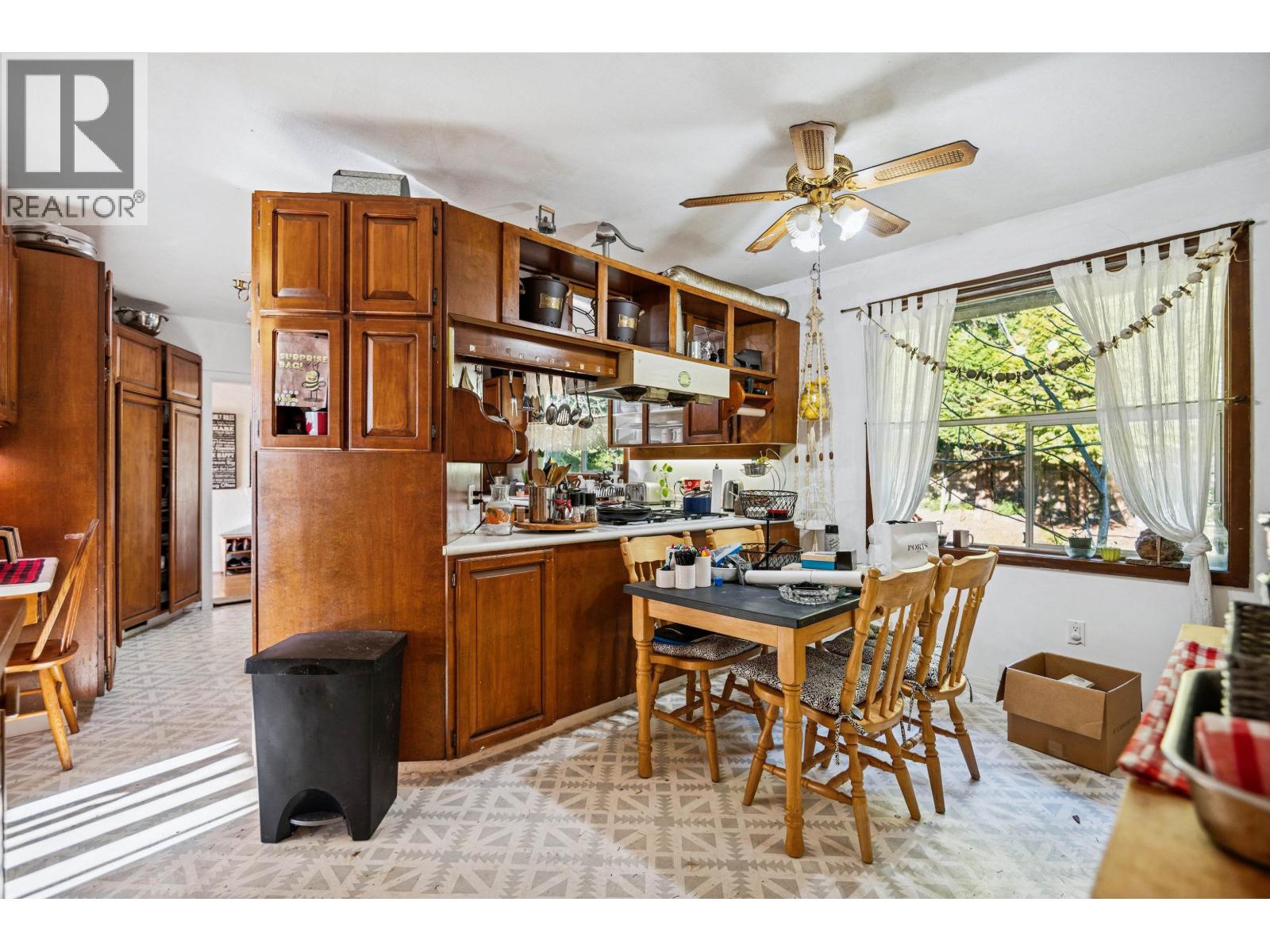 840 Austin Avenue, Coquitlam, British Columbia  V3K 3N3 - Photo 7 - R3080654