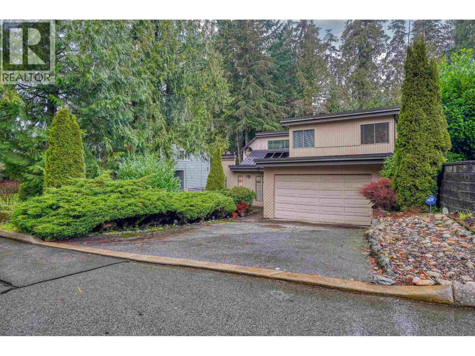 976 Prospect Avenue, North Vancouver, British Columbia  V7R 2M4 - Photo 4 - R3080397