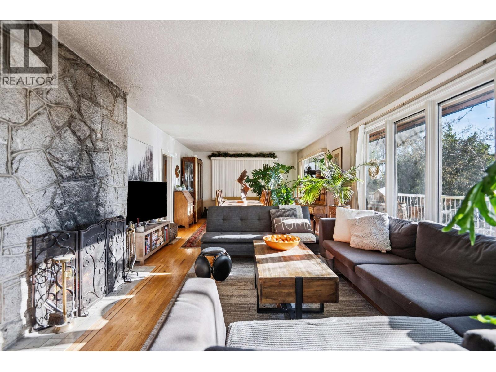 840 Austin Avenue, Coquitlam, British Columbia  V3K 3N3 - Photo 9 - R3080654