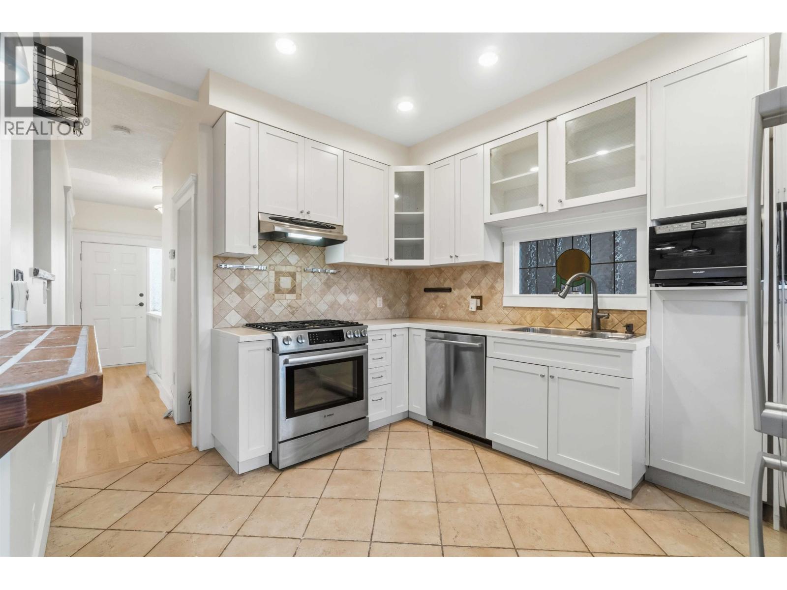 621 E 23rd Avenue, Vancouver, British Columbia  V5V 1X9 - Photo 8 - R3081620