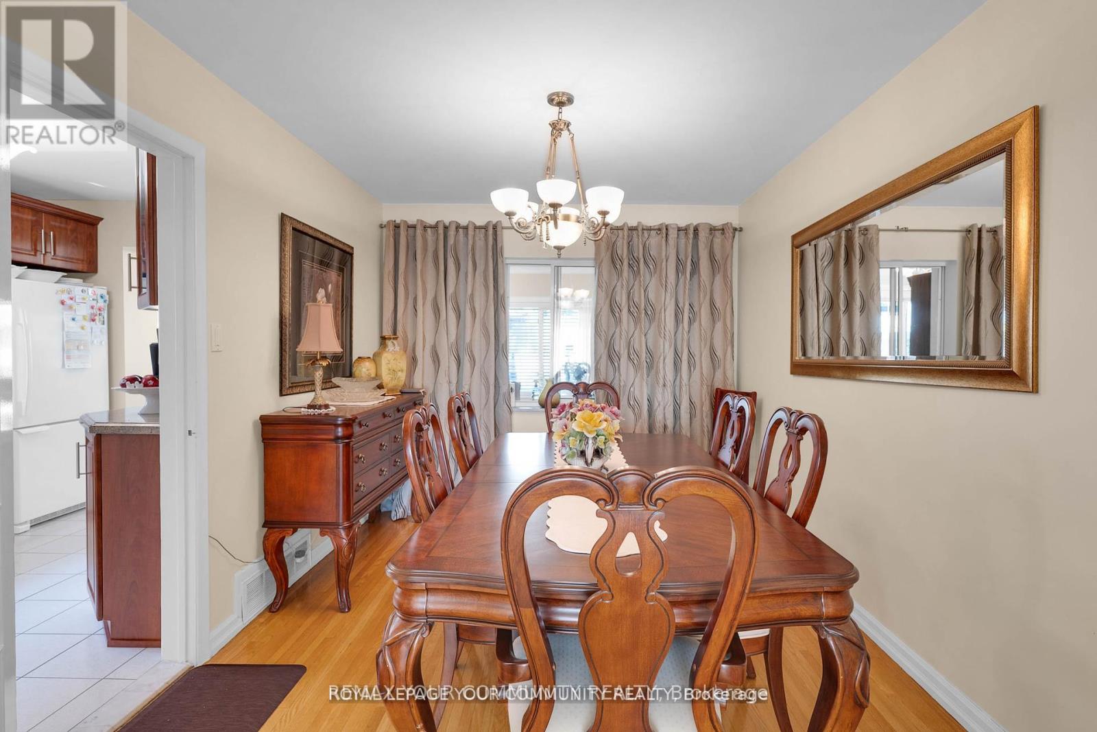 119 Dalrymple Drive, Toronto, Ontario  M6N 4S2 - Photo 8 - W12714208