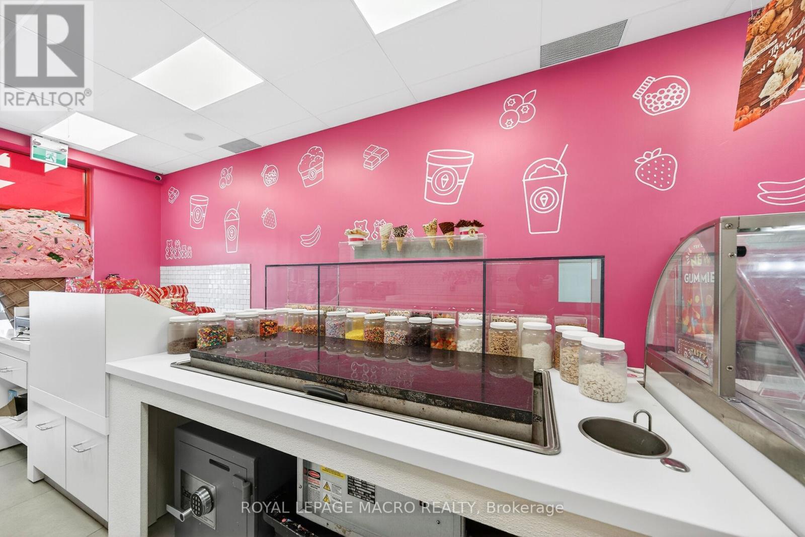 D9 - 380 Dundas Street E, Oakville, Ontario  L6H 6Z9 - Photo 18 - W12715074