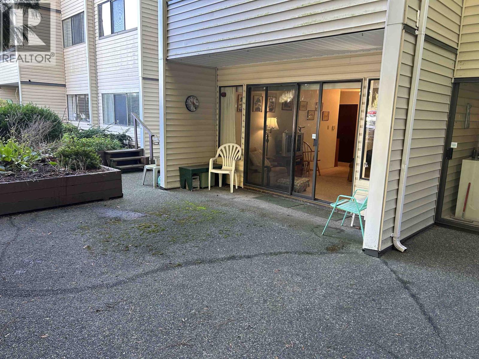 107 1048 King Albert Avenue, Coquitlam, British Columbia  V3J 1X5 - Photo 2 - R3081669