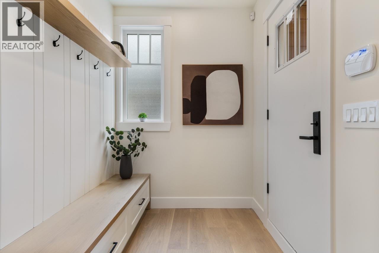 104 235 Lebleu Street, Coquitlam, British Columbia  V3K 4L7 - Photo 3 - R3081681