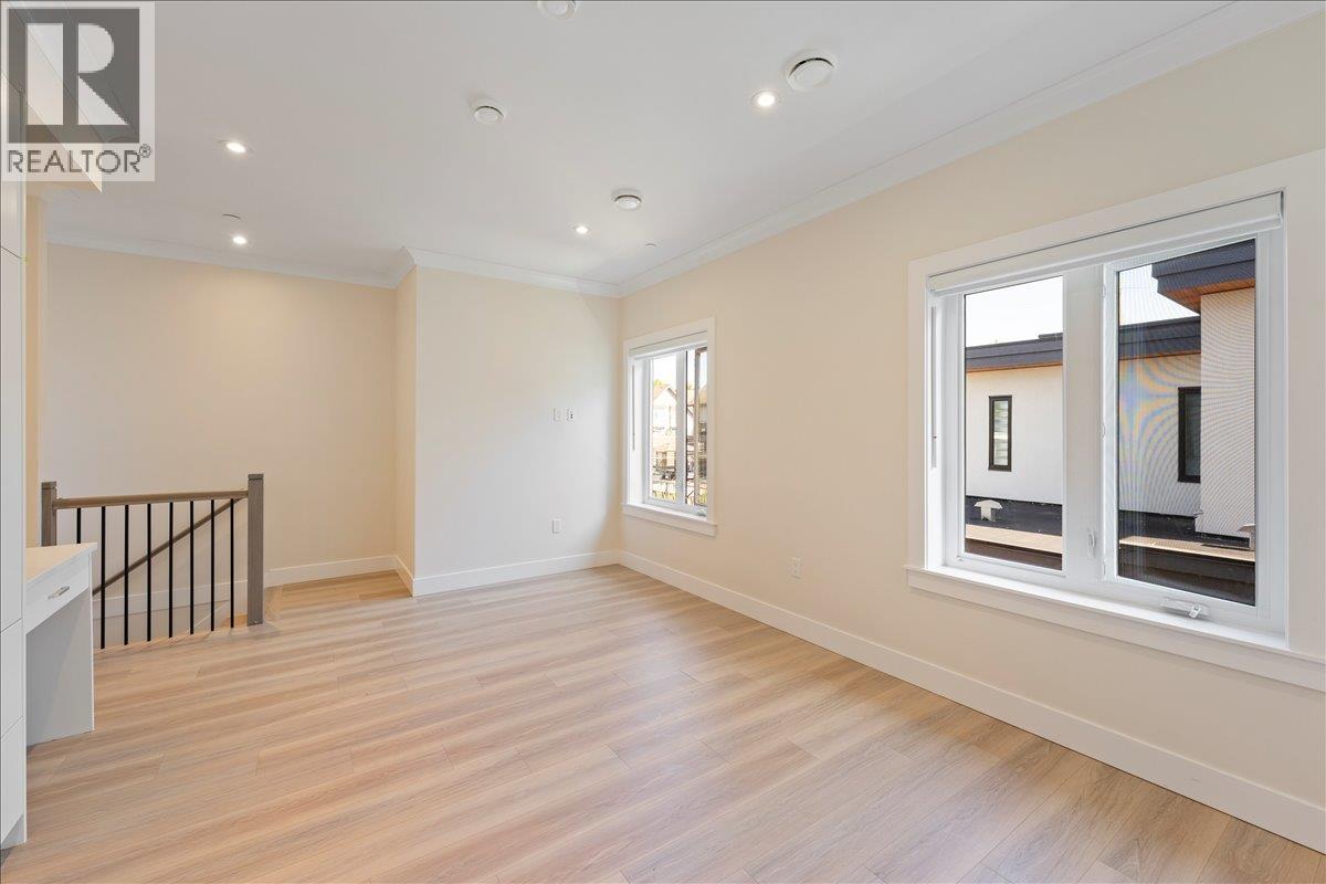 4854 Slocan Street, Vancouver, British Columbia  V5R 2A3 - Photo 10 - R3081710