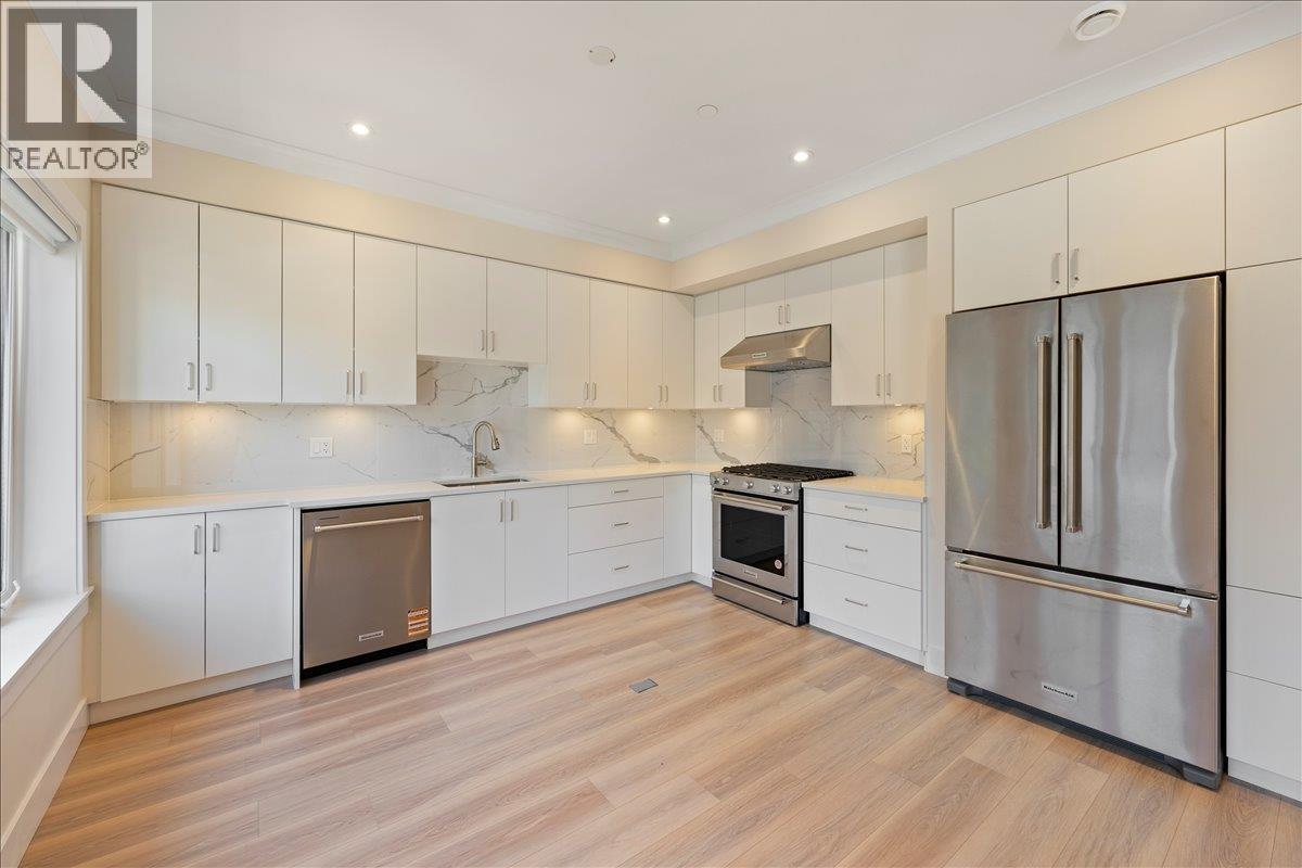 4854 Slocan Street, Vancouver, British Columbia  V5R 2A3 - Photo 6 - R3081710