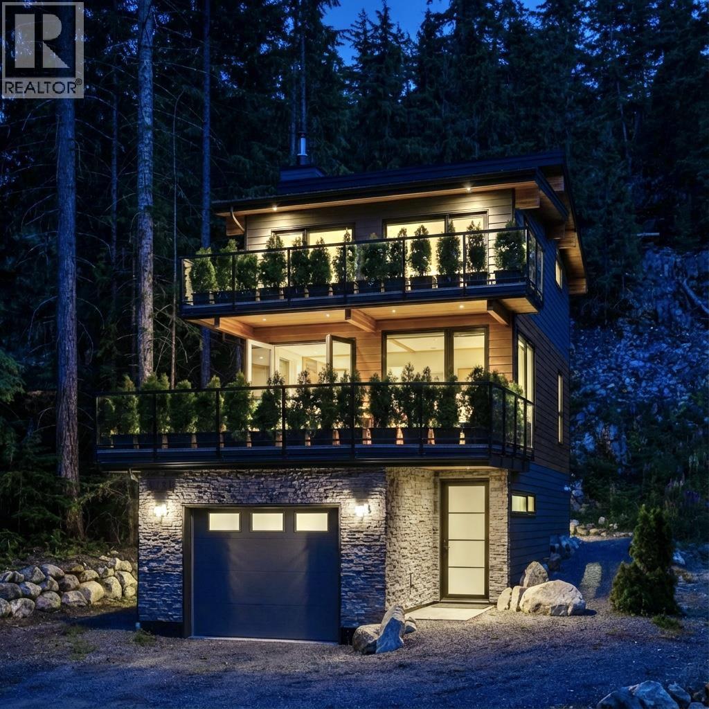9391 Emerald Drive, Whistler, British Columbia  V8E 0G5 - Photo 1 - R3081708