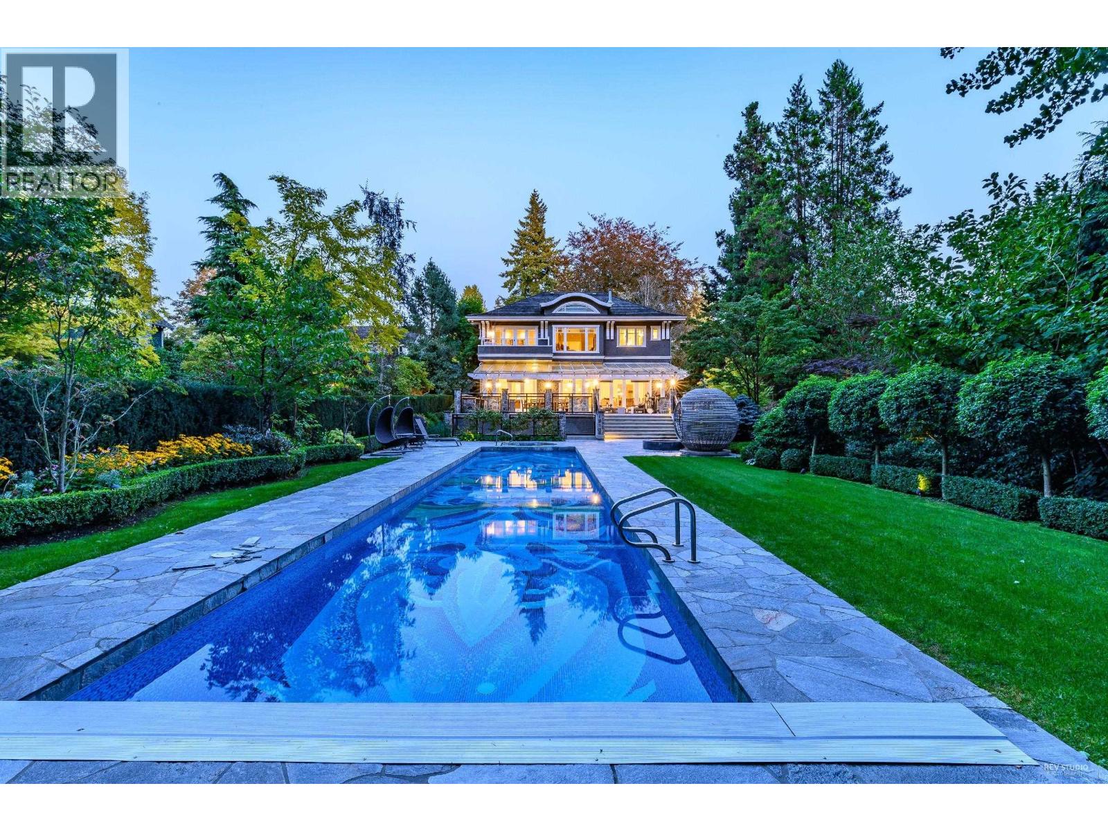 6389 Elm Street, Vancouver, British Columbia  V6N 1B2 - Photo 2 - R3081677