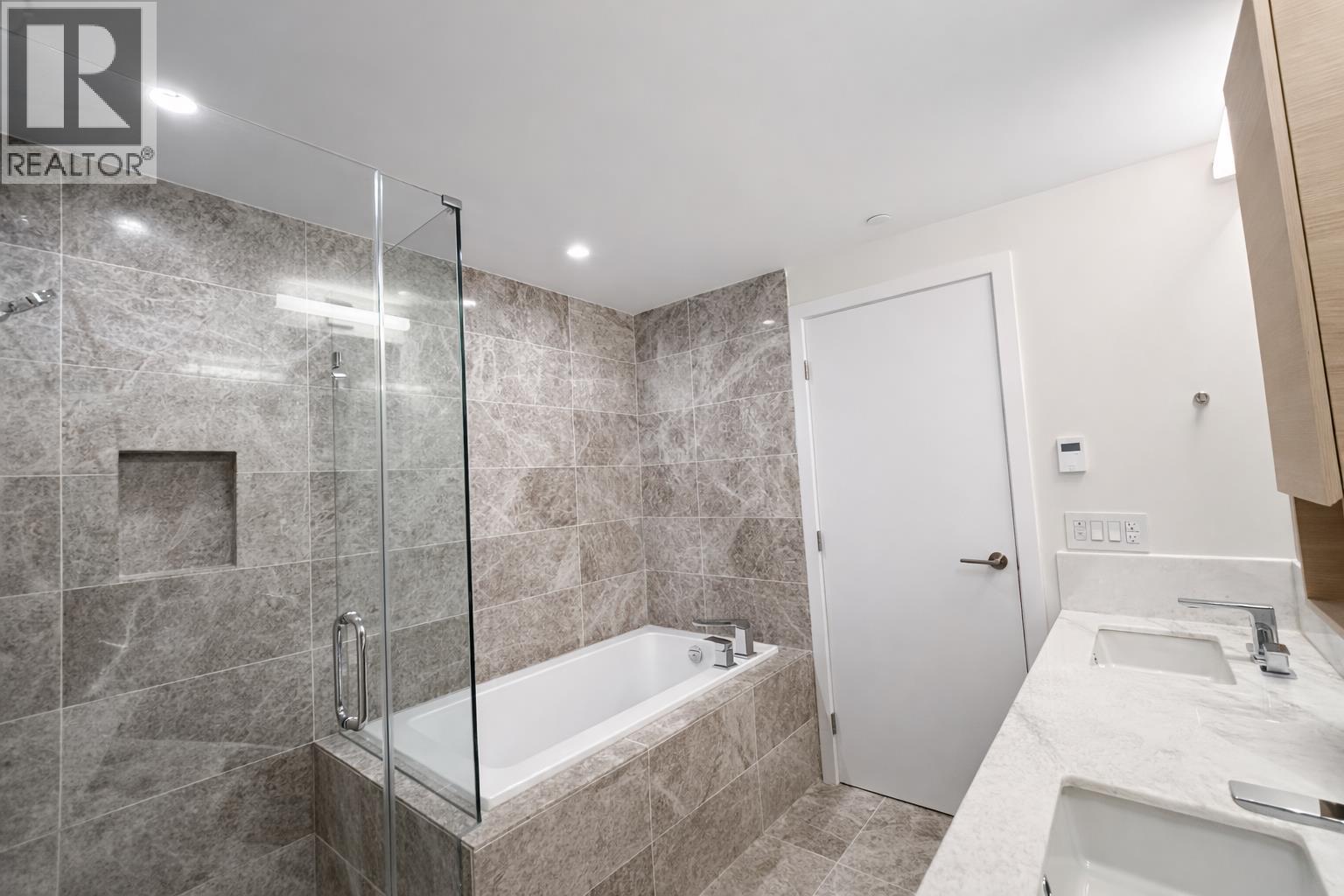 1007 305 Morrissey Rd, Port Moody, British Columbia  V3H 0M3 - Photo 10 - R3081687