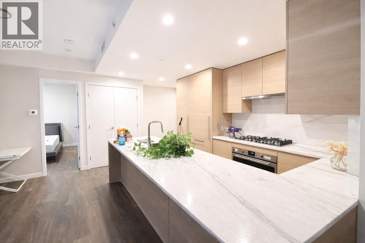 1007 305 Morrissey Rd, Port Moody, British Columbia  V3H 0M3 - Photo 3 - R3081687