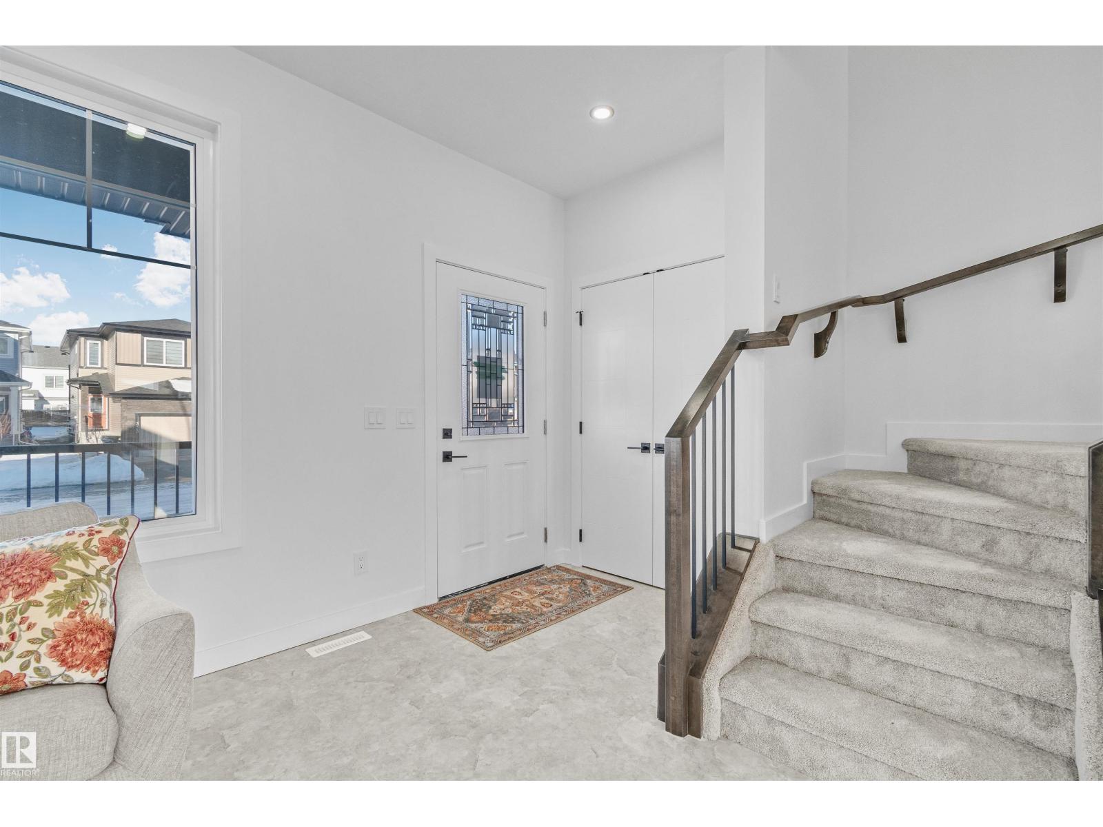 330 Roberts Wd, Leduc, Alberta  T9E 1P9 - Photo 2 - E4470606