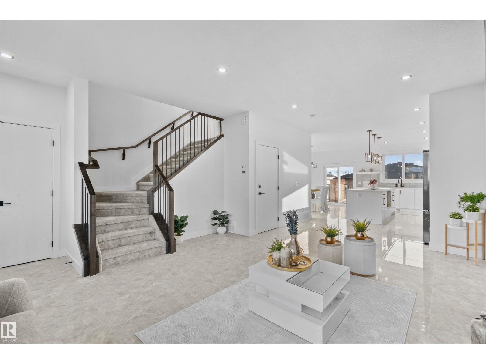 330 Roberts Wd, Leduc, Alberta  T9E 1P9 - Photo 3 - E4470606