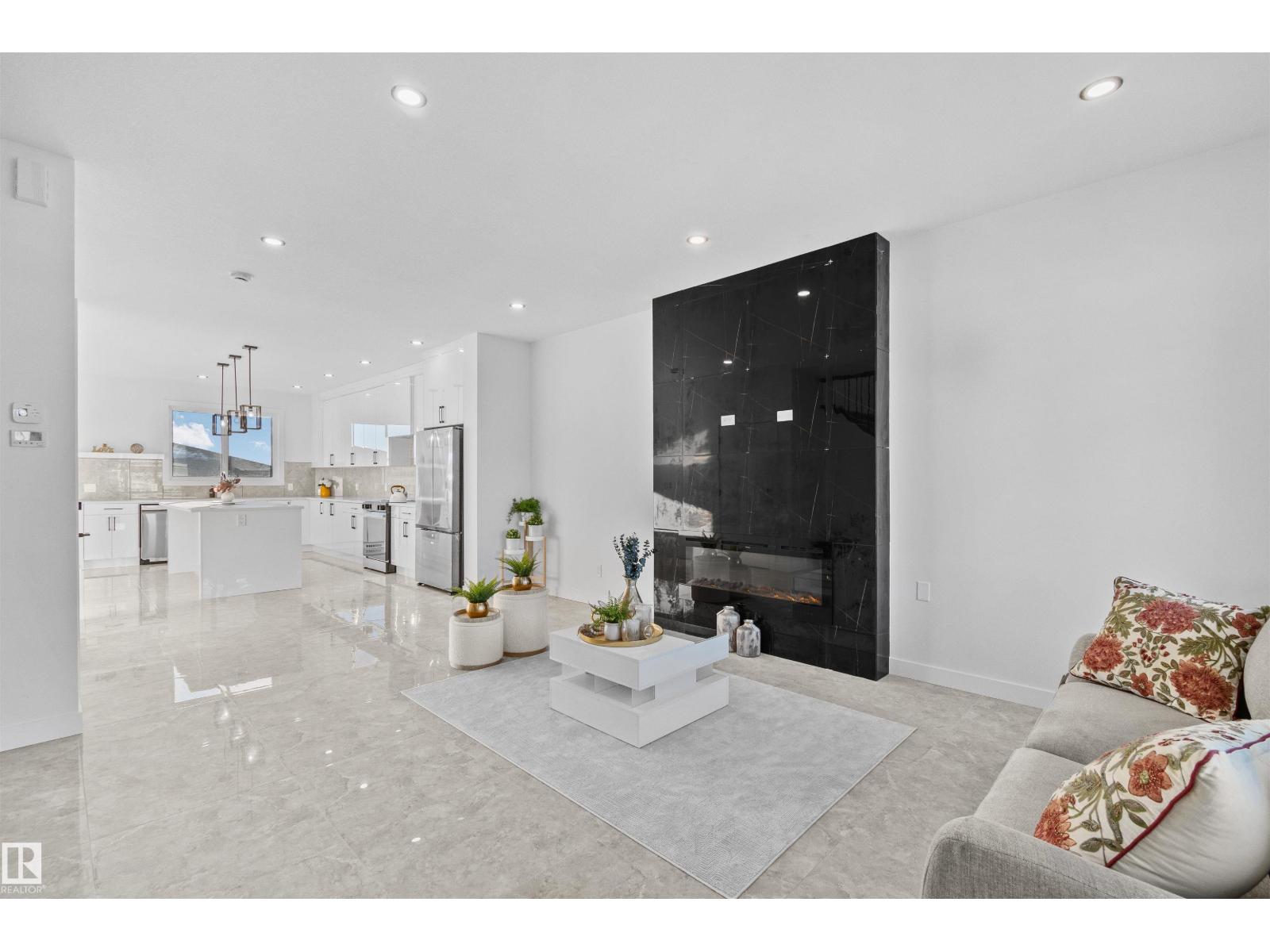 330 Roberts Wd, Leduc, Alberta  T9E 1P9 - Photo 4 - E4470606