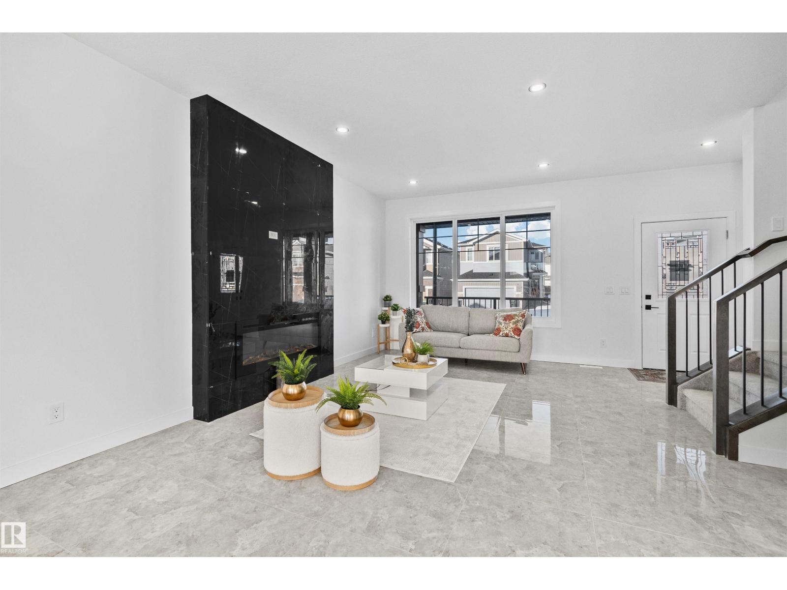 330 Roberts Wd, Leduc, Alberta  T9E 1P9 - Photo 6 - E4470606