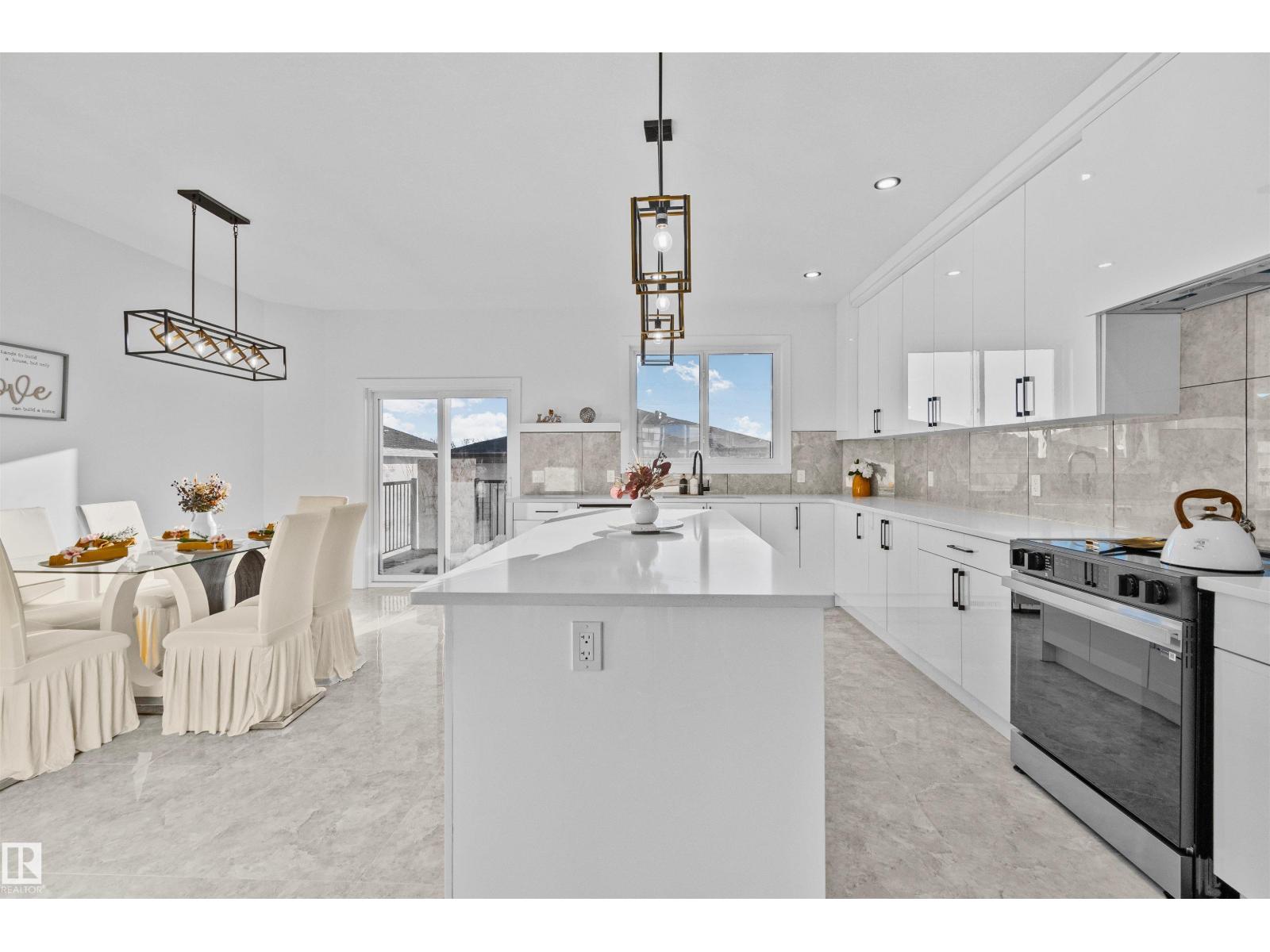 330 Roberts Wd, Leduc, Alberta  T9E 1P9 - Photo 8 - E4470606