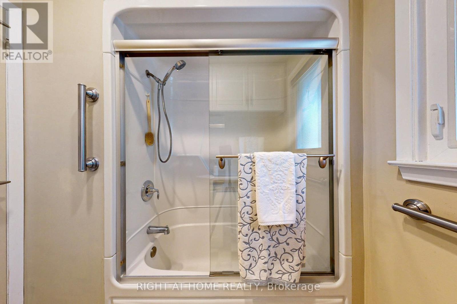 220 Homewood Avenue, Toronto, Ontario  M2M 1K6 - Photo 14 - C12702976