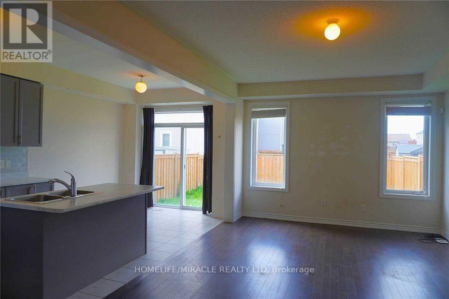 76 Wagner Crescent, Essa, Ontario  L0M 1B6 - Photo 2 - N12715634