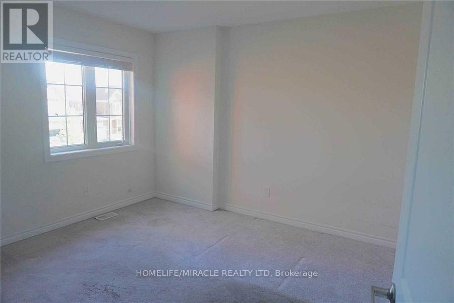 76 Wagner Crescent, Essa, Ontario  L0M 1B6 - Photo 7 - N12715634