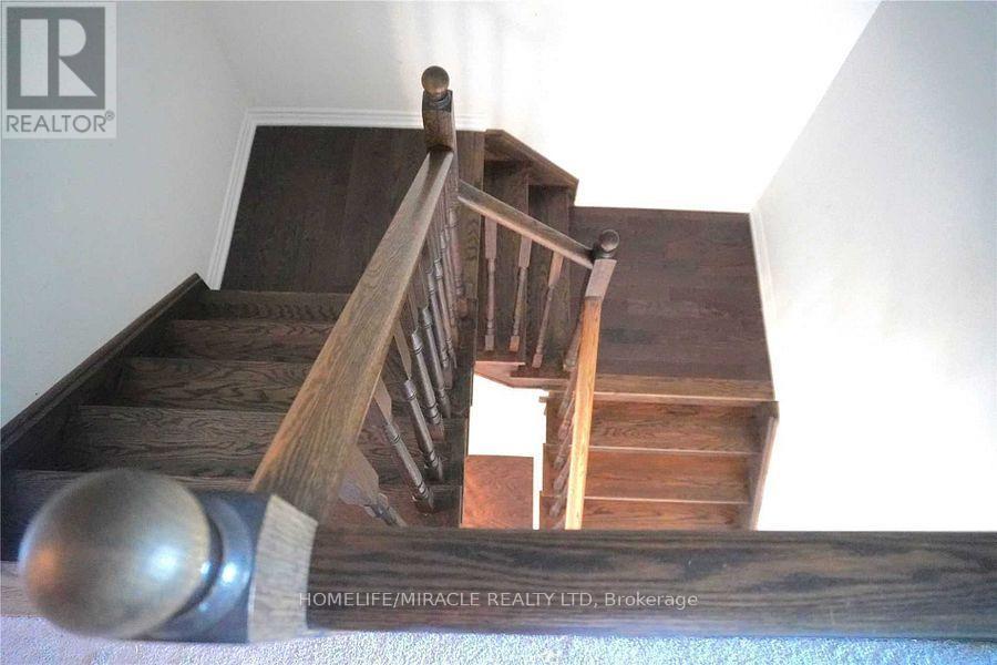 76 Wagner Crescent, Essa, Ontario  L0M 1B6 - Photo 9 - N12715634