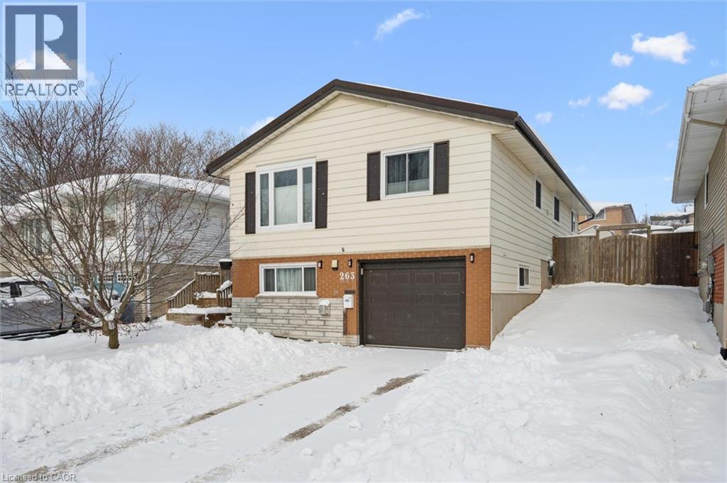 263 The Country Way, Kitchener, Ontario  N2E 2V6 - Photo 2 - 40798395