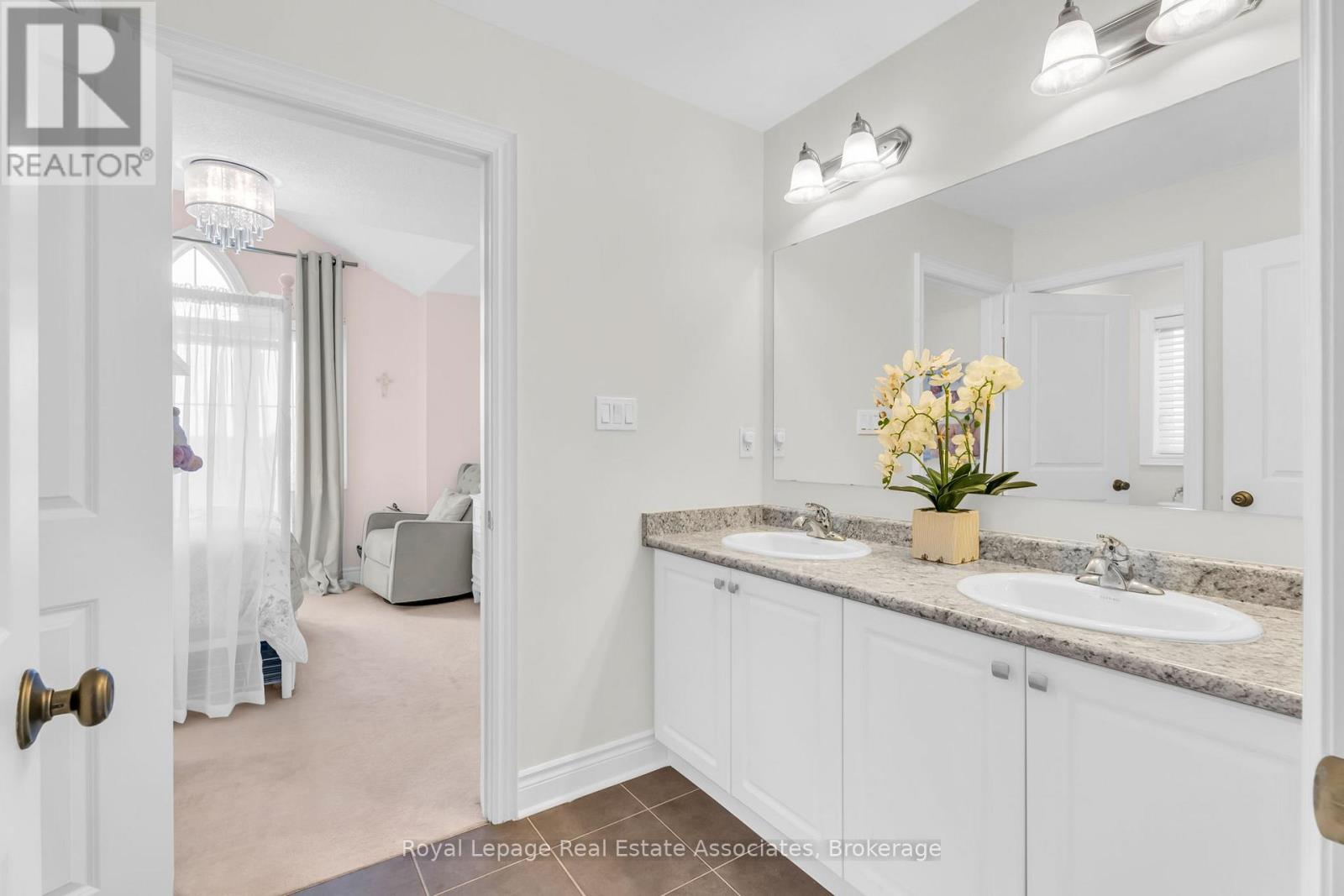 17 Mitchell Crescent, Mono, Ontario  L9W 6W6 - Photo 32 - X12501470