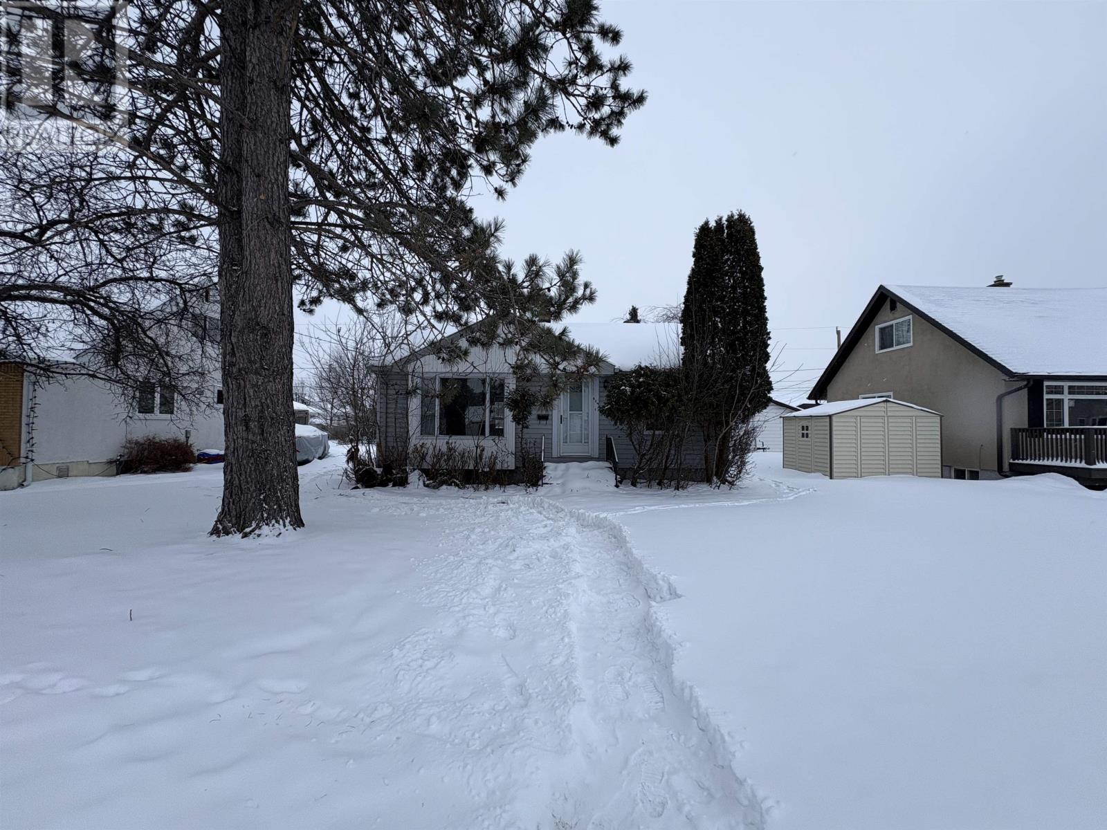 609 Second St W, Fort Frances, Ontario  P9A 2Z6 - Photo 2 - TB2600098