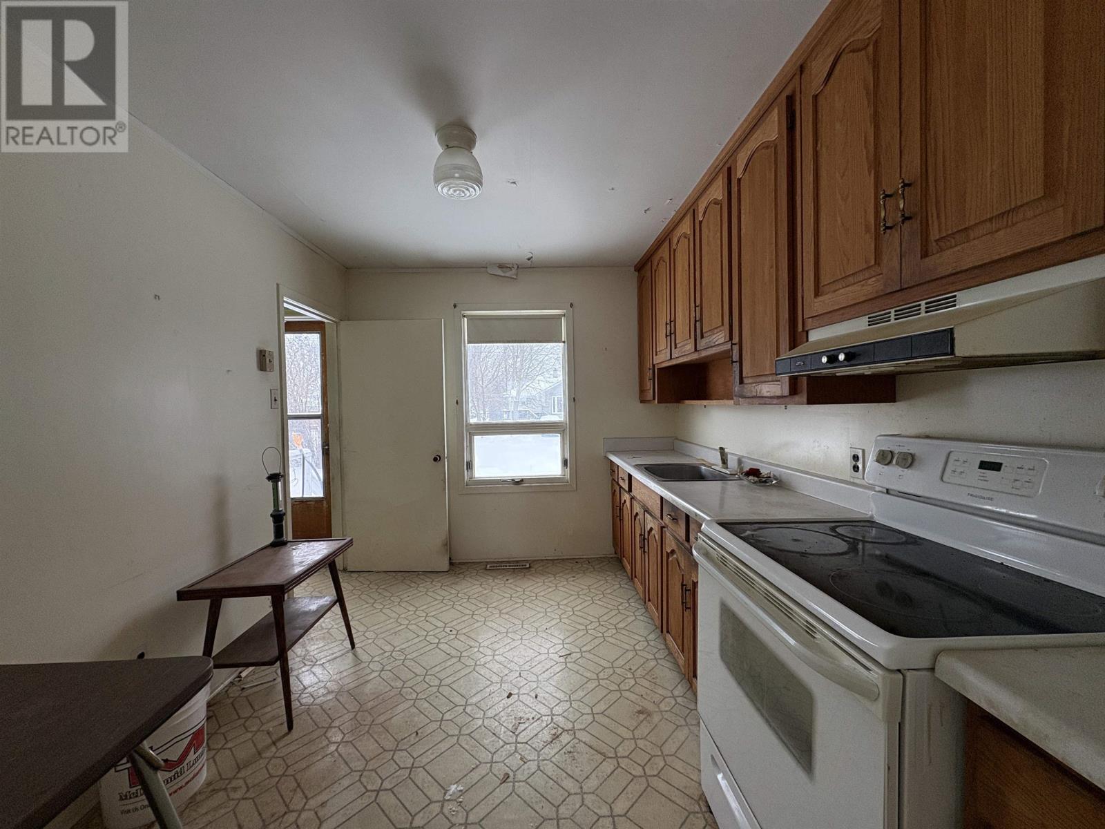 609 Second St W, Fort Frances, Ontario  P9A 2Z6 - Photo 4 - TB2600098