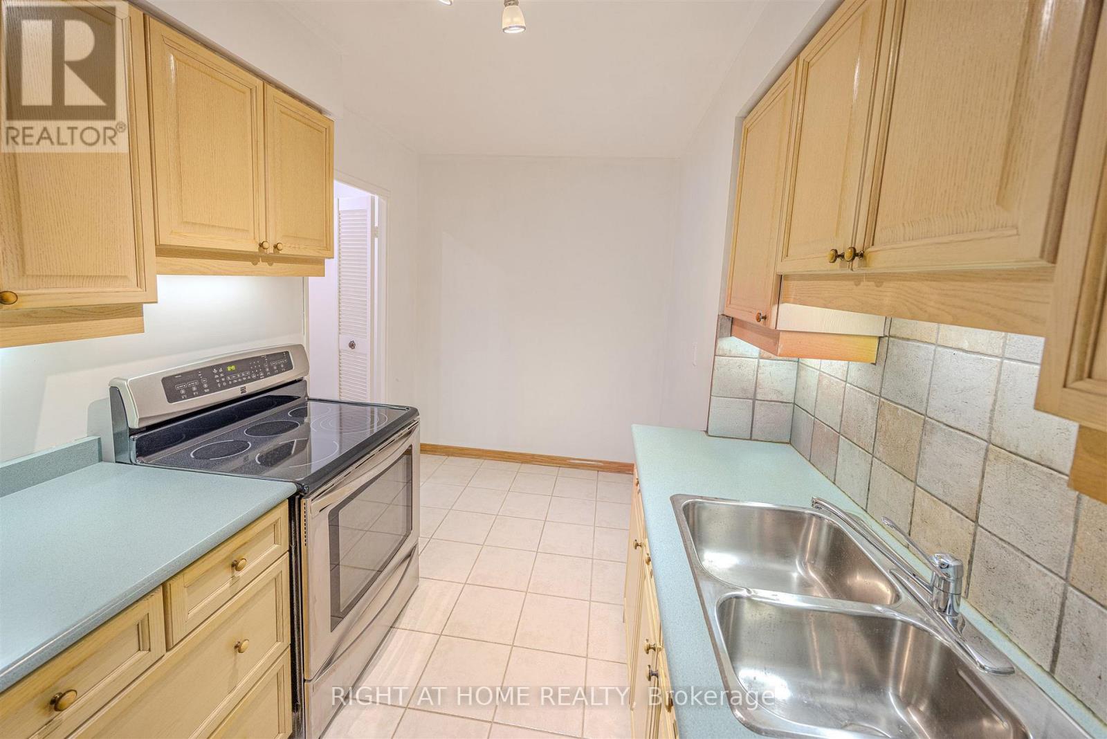 157 - 4005 Don Mills Road, Toronto, Ontario  M2H 3J9 - Photo 13 - C12715646