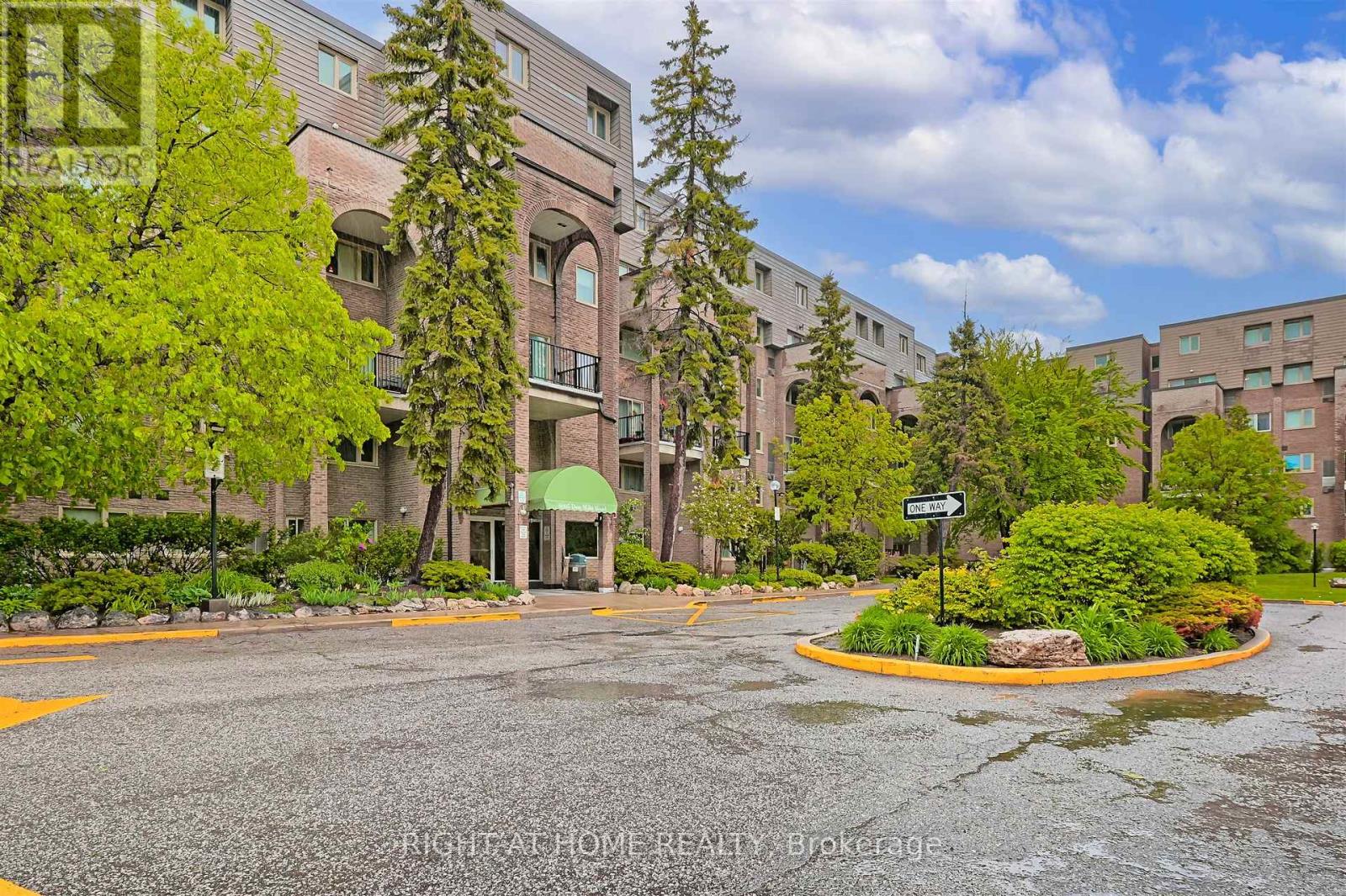 157 - 4005 Don Mills Road, Toronto, Ontario  M2H 3J9 - Photo 3 - C12715646