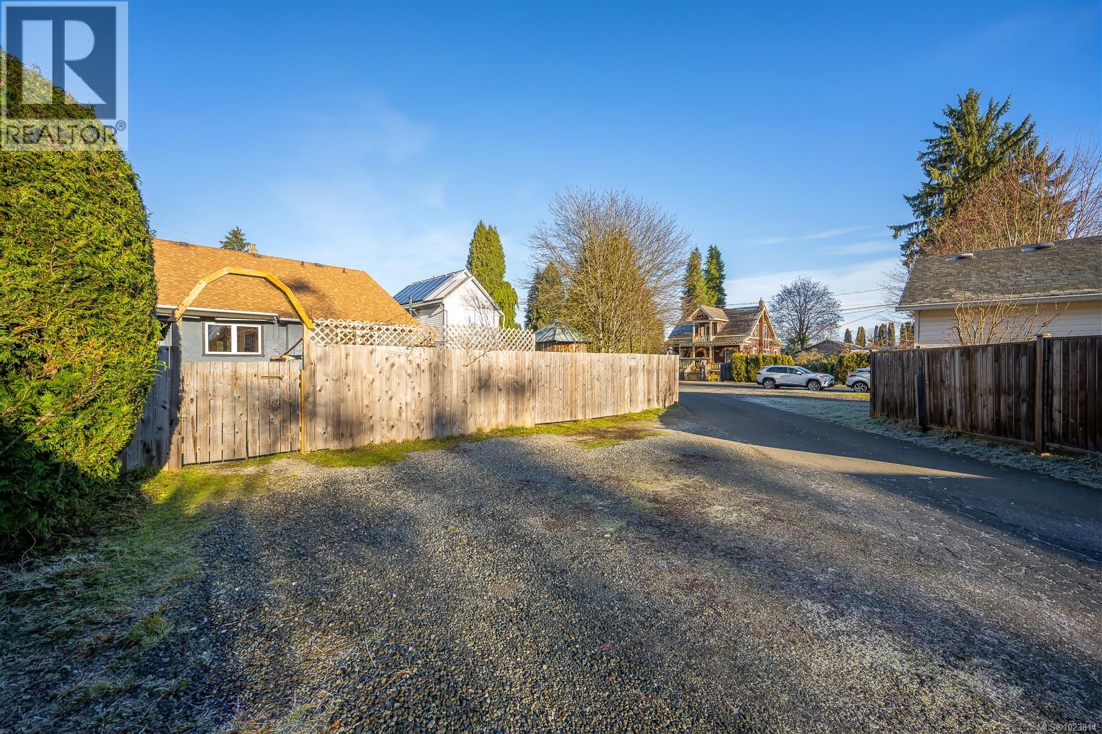 1120 5th St, Courtenay, British Columbia  V9N 1L6 - Photo 6 - 1023814