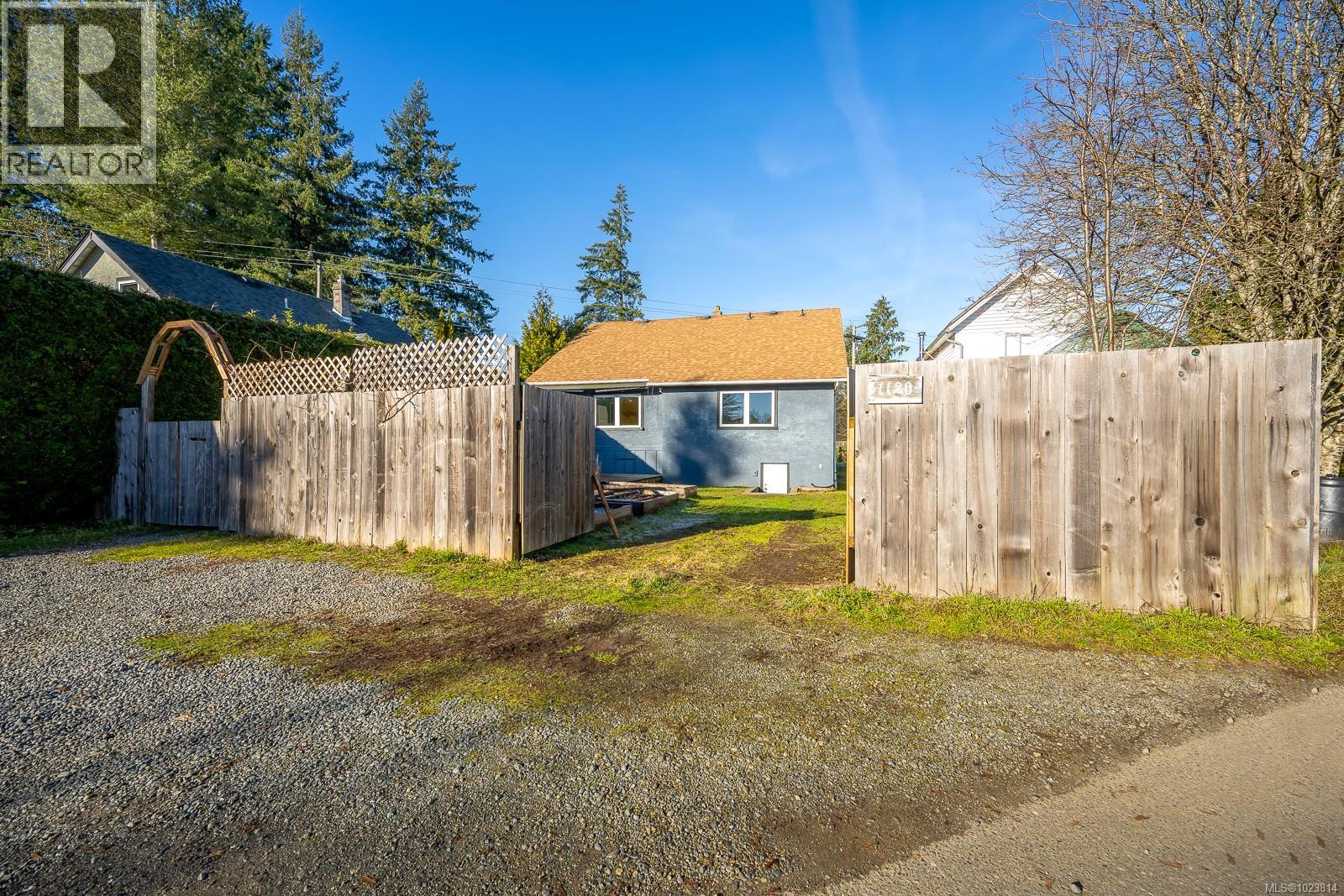 1120 5th St, Courtenay, British Columbia  V9N 1L6 - Photo 3 - 1023814